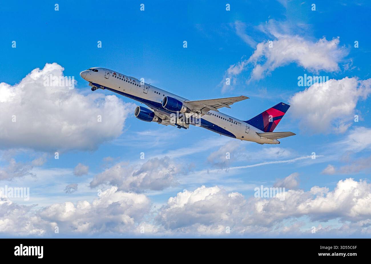 美々 Boeing 757 200 hi-res stock photography and images - Alamy