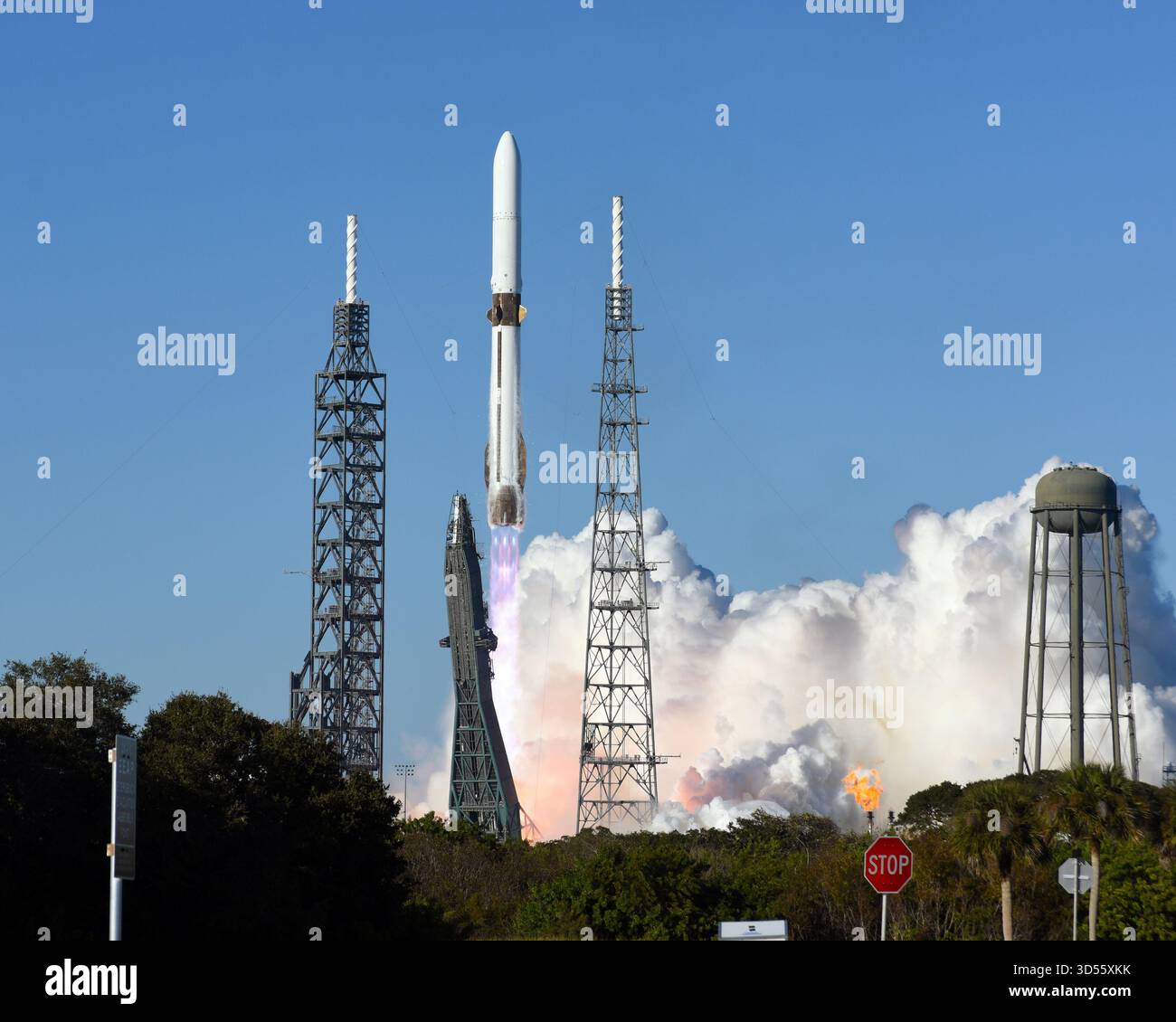Blue Origin"s New Glenn rocket boosts a pair of NASA's EscaPADE ...