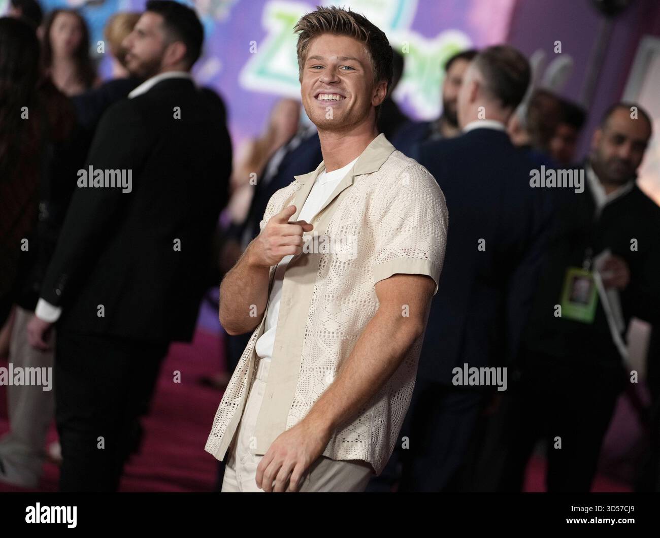 Robert Irwin arrives at the Walt Disney Animation Studios’ ZOOTOPIA 2 ...