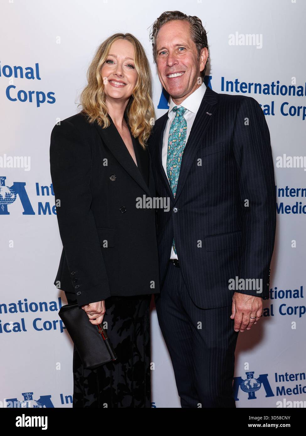 Dean e johnsen hi-res stock photography and images - Alamy, image size:975x1390