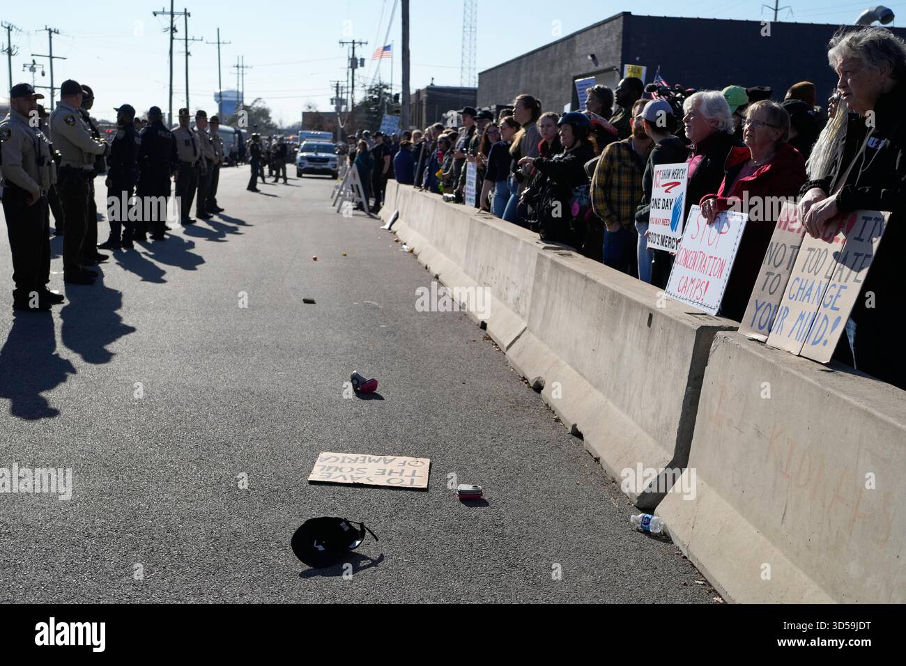 Illinois State Police and Cook County Sheriff Police guard as ...