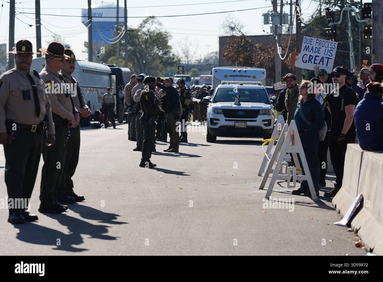 Protesters gather as Illinois State Police and Cook County Sheriff ...