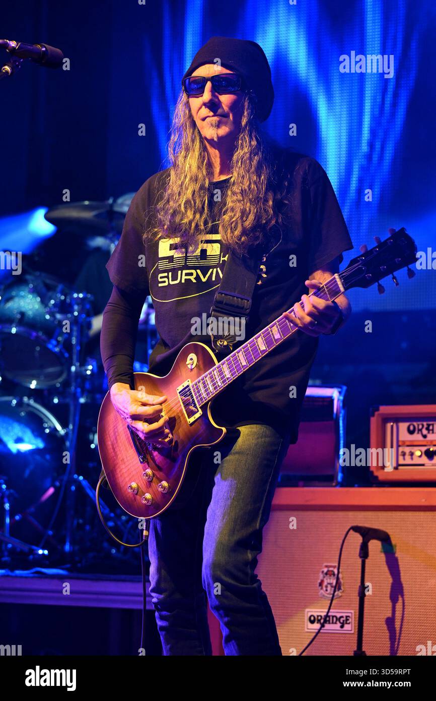 Fort Lauderdale, FL, USA. 13th Nov, 2025. King's X performs at The Culture Room on November13, 2025 in Fort Lauderdale, Florida. Credit: Mpi04//Media Punch/Alamy Live News Stock Photo