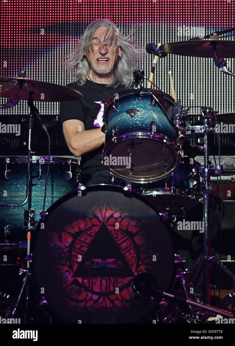 Fort Lauderdale, FL, USA. 13th Nov, 2025. King's X performs at The Culture Room on November13, 2025 in Fort Lauderdale, Florida. Credit: Mpi04//Media Punch/Alamy Live News Stock Photo