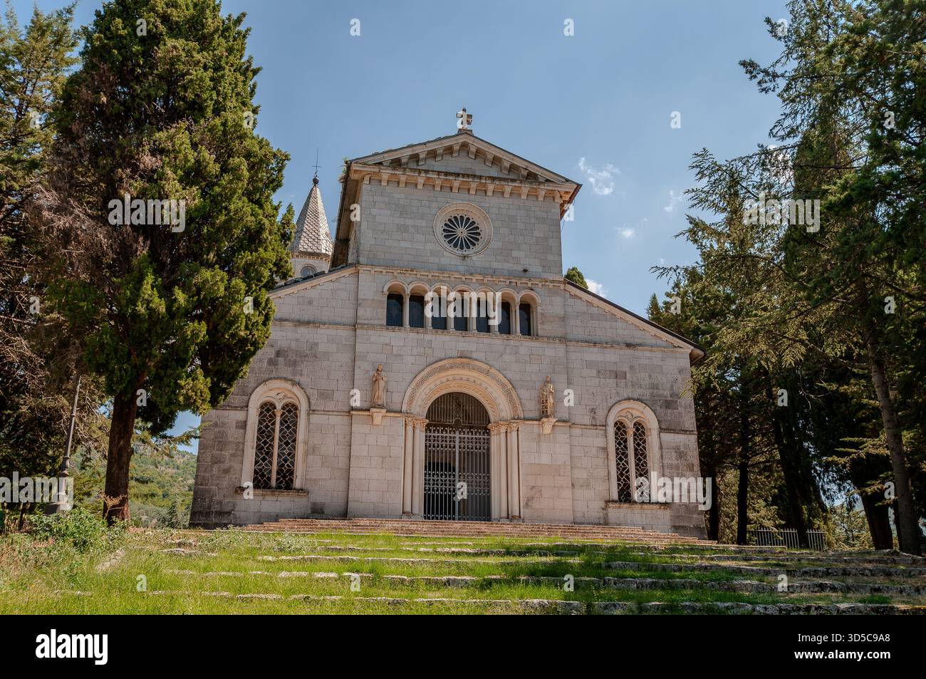 Church of S. Maria dell’Auricola. The white bulk of the church, dating back to the 13th century, stands out on the summit of the homonymous hill, at a - Stock Image