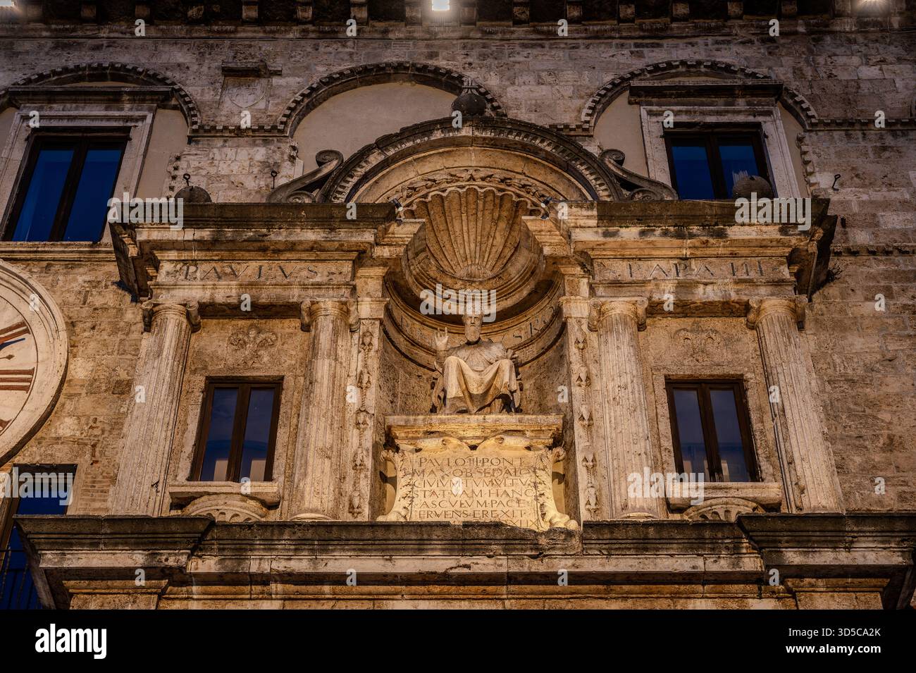 The Palazzo dei Capitani del Popolo is one of the best known historical buildings in Ascoli Piceno. With its medieval crenellated tower it rises next - Stock Image