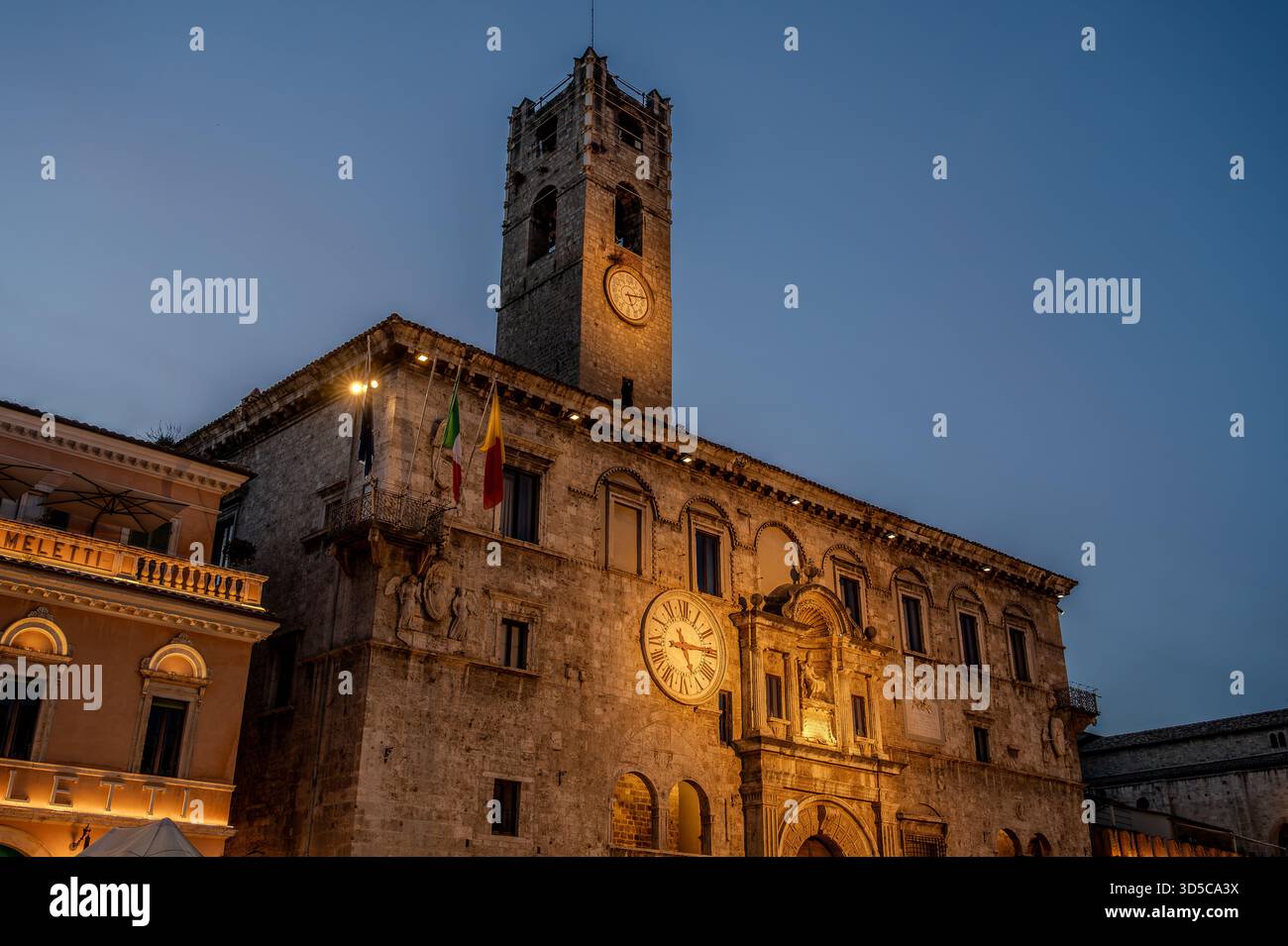 The Palazzo dei Capitani del Popolo is one of the best known historical buildings in Ascoli Piceno. With its medieval crenellated tower it rises next - Stock Image