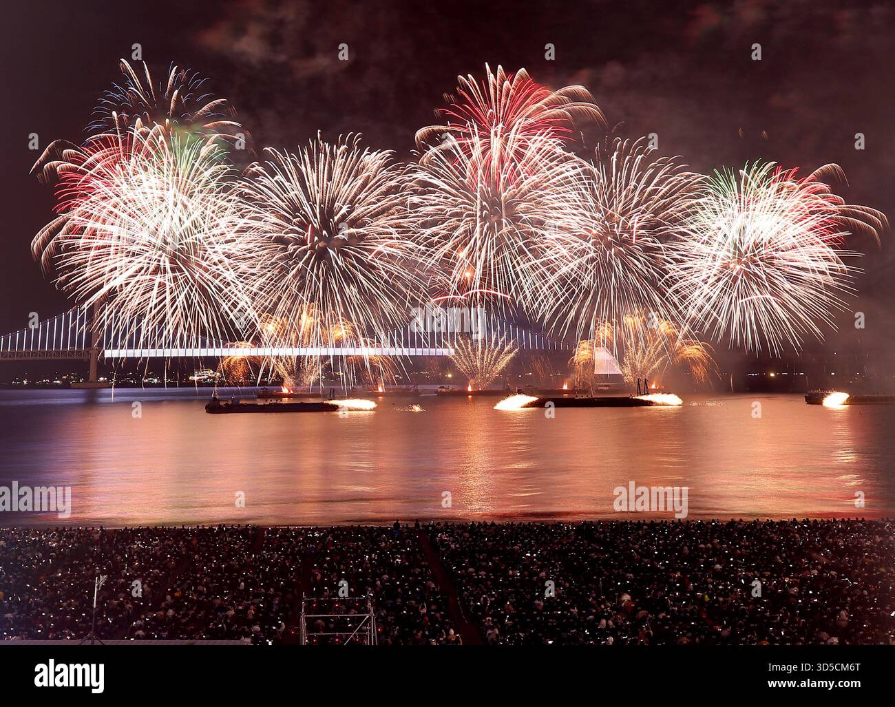 Firework festival in Busan A firework festival is held at Gwangalli ...