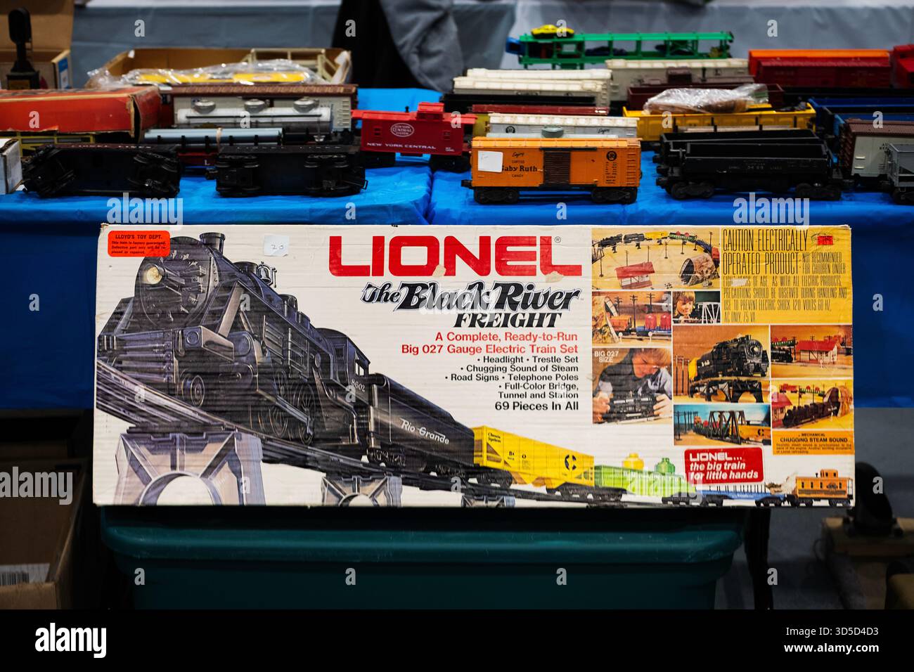 A box of Lionel Black River Freight electric trains with 69 pieces. At the Hudson Valley Train Show in Poughkeepsie, New York. Stock Photo