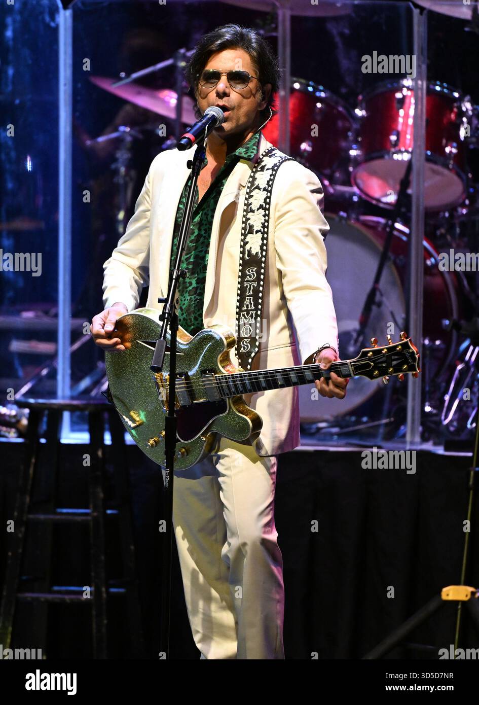 Hollywood FL, USA. 14th Nov, 2025. The Beach Boys perform during The Sounds of Summer Tour at Hard Rock Live at the Seminole Hard Rock Hotel & Casino on November 14, 2025 in Hollywood, Florida. Credit: Mpi04/Media Punch/Alamy Live News Stock Photo