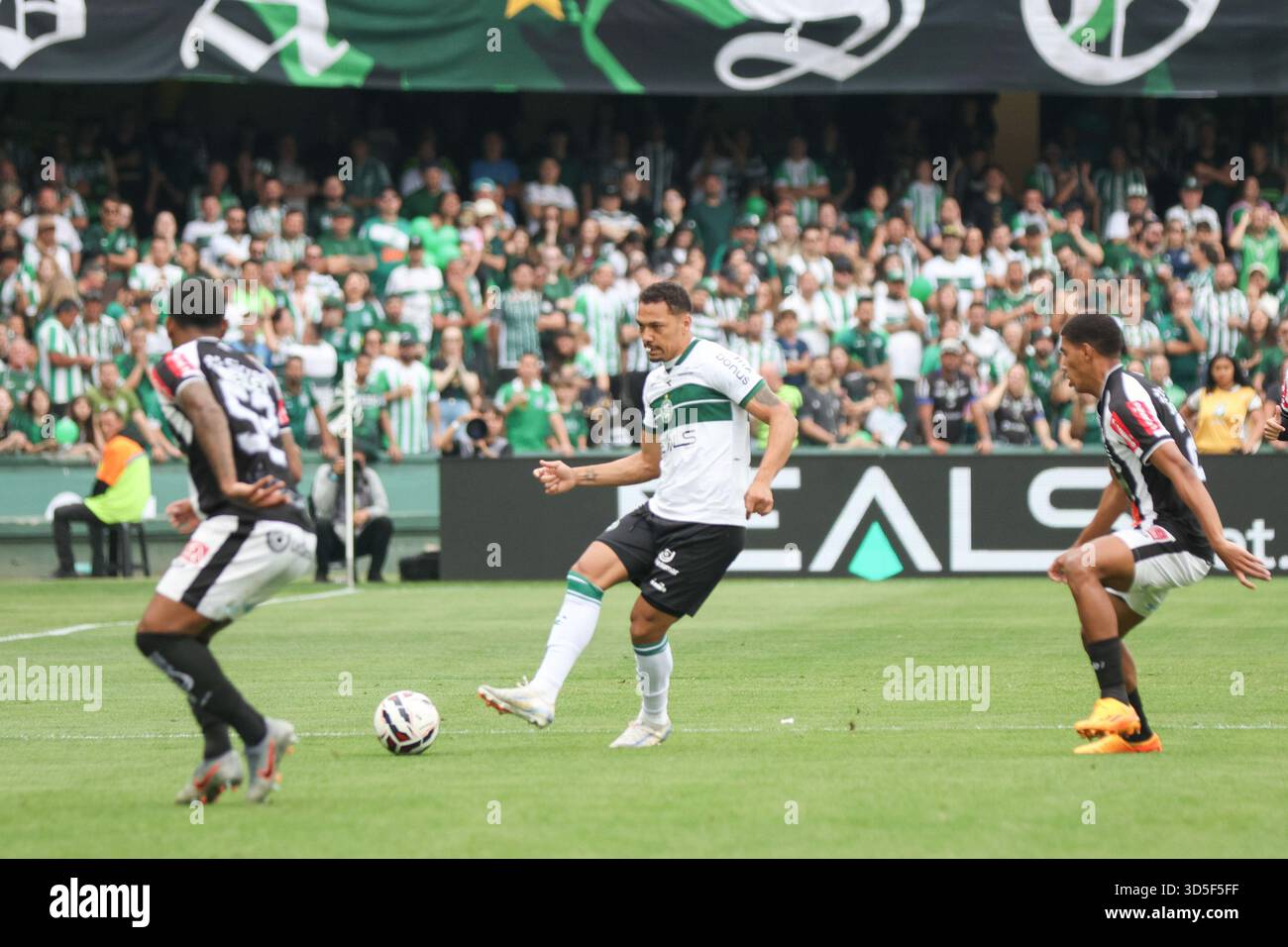 PR - CURITIBA - 11/15/2025 - BRAZILIAN B 2025, CORITIBA x ATHLETIC CLUB ...