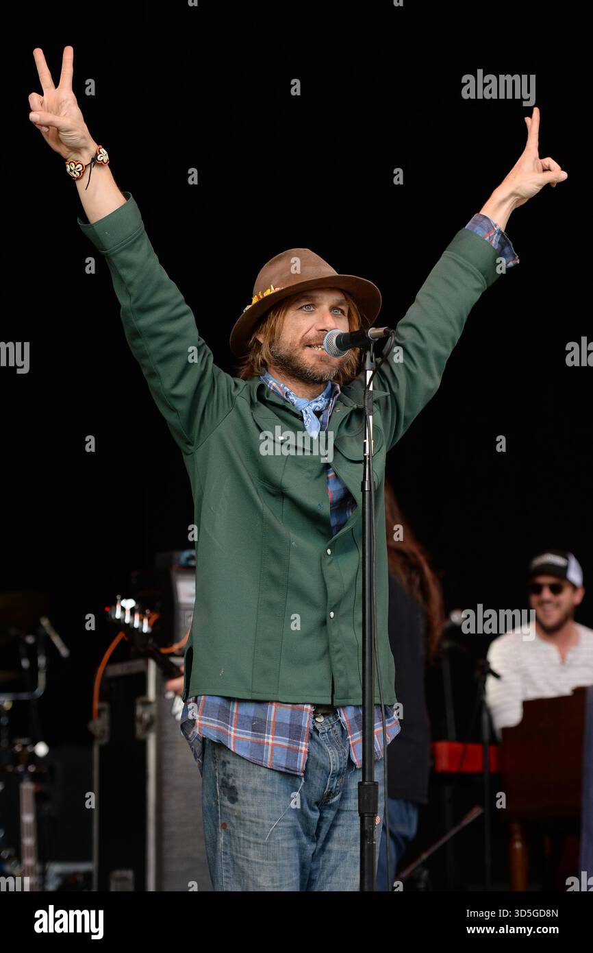 **FILE PHOTO** Todd Snider Has Passed Away. BOCA RATON, JANUARY - 17: Todd Snider of Hard Working Americans performs during The Sunshine Music Festival at The Mizner Park Amphitheatre on January 17, 2016 in Boca Raton, Florida. Credit: mpi04/MediaPunch Stock Photo