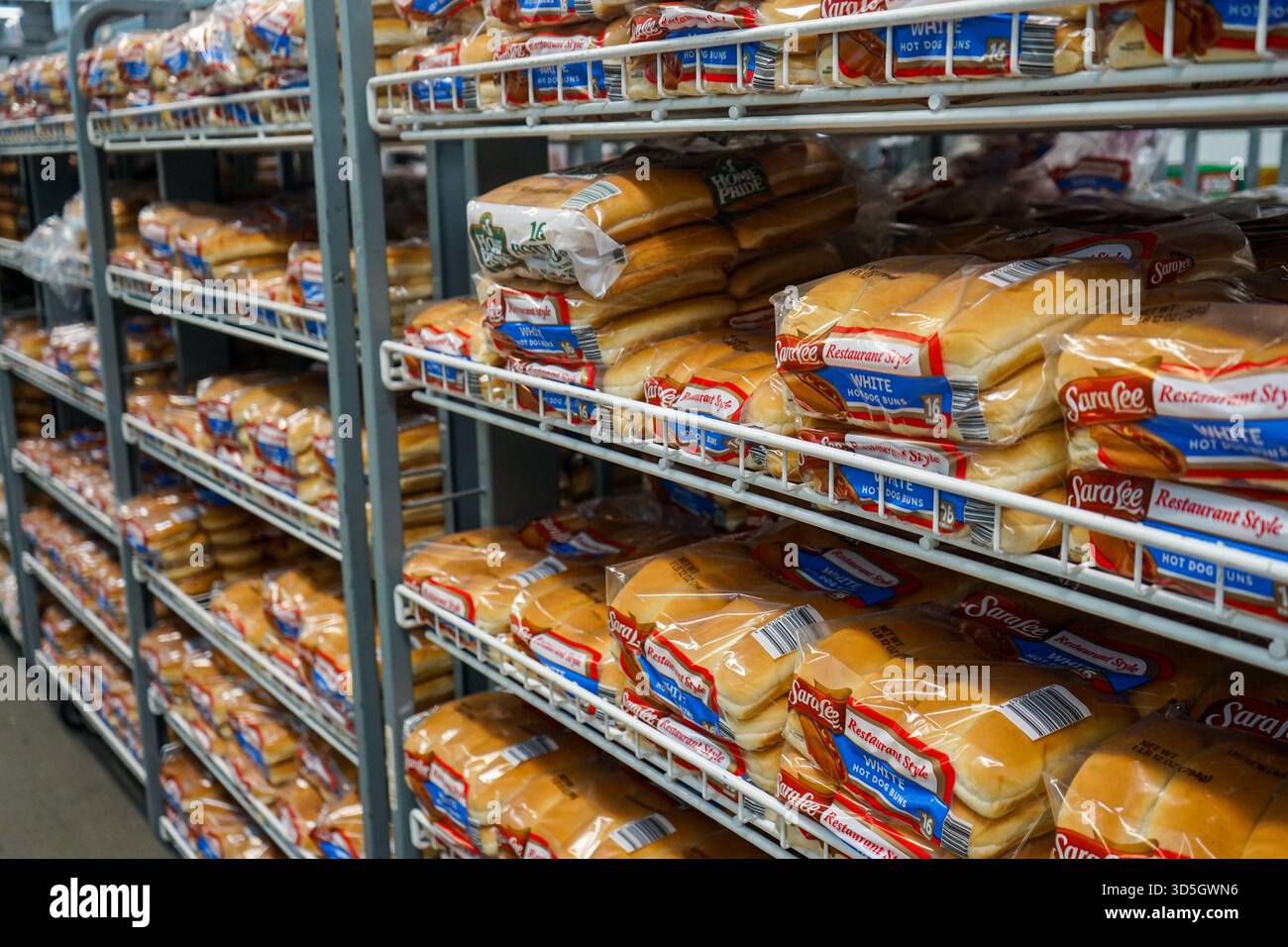 Rows of Sara Lee brand hot dog and hamburger buns inside a Sam's Club ...