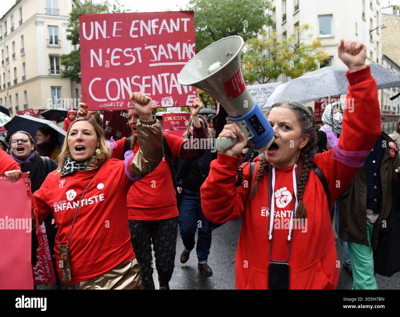 Paris, France. 15th Nov, 2025. Demonstration against violence against children and teenagers in Paris, France on November 15, 2025. To put an end violence against minors (mistreatment, sexual abuse, harassment,) Partisipants are calling on public authorities for an ambitious action plan to better protect children and adolescents and to reduce all form of volence against them. Photo by Alain Apaydin/ABACAPRESS.COM Credit: Abaca Press/Alamy Live News Stock Photo