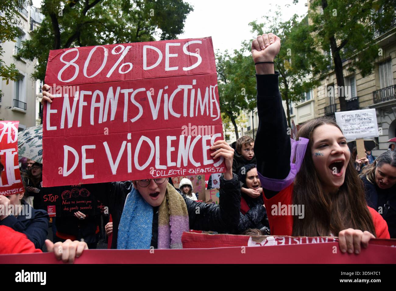 Paris, France. 15th Nov, 2025. Demonstration against violence against children and teenagers in Paris, France on November 15, 2025. To put an end violence against minors (mistreatment, sexual abuse, harassment,) Partisipants are calling on public authorities for an ambitious action plan to better protect children and adolescents and to reduce all form of volence against them. Photo by Alain Apaydin/ABACAPRESS.COM Credit: Abaca Press/Alamy Live News Stock Photo