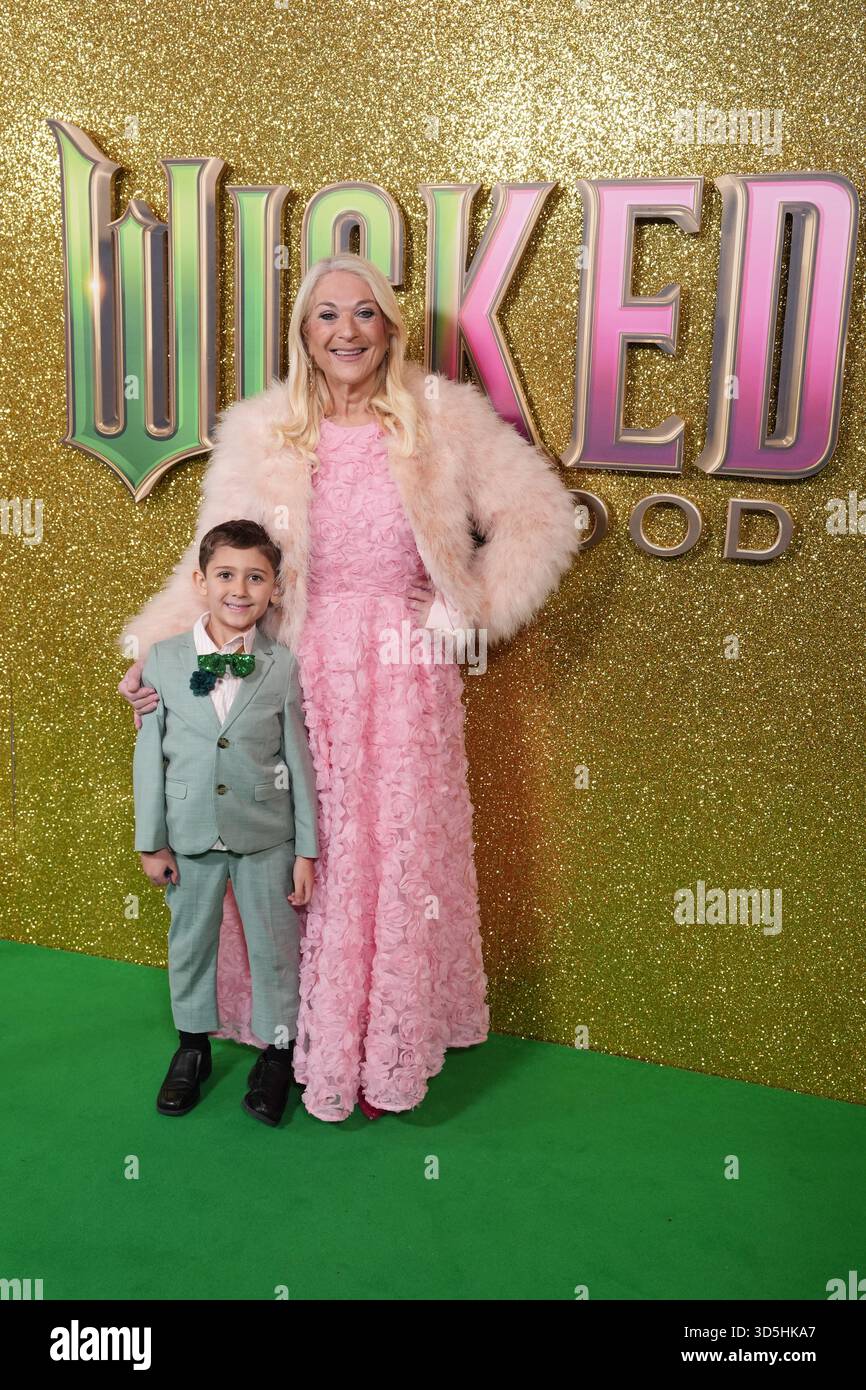 vanessa-feltz-attends-the-wicked-for-good-family-screening-at-the-vue