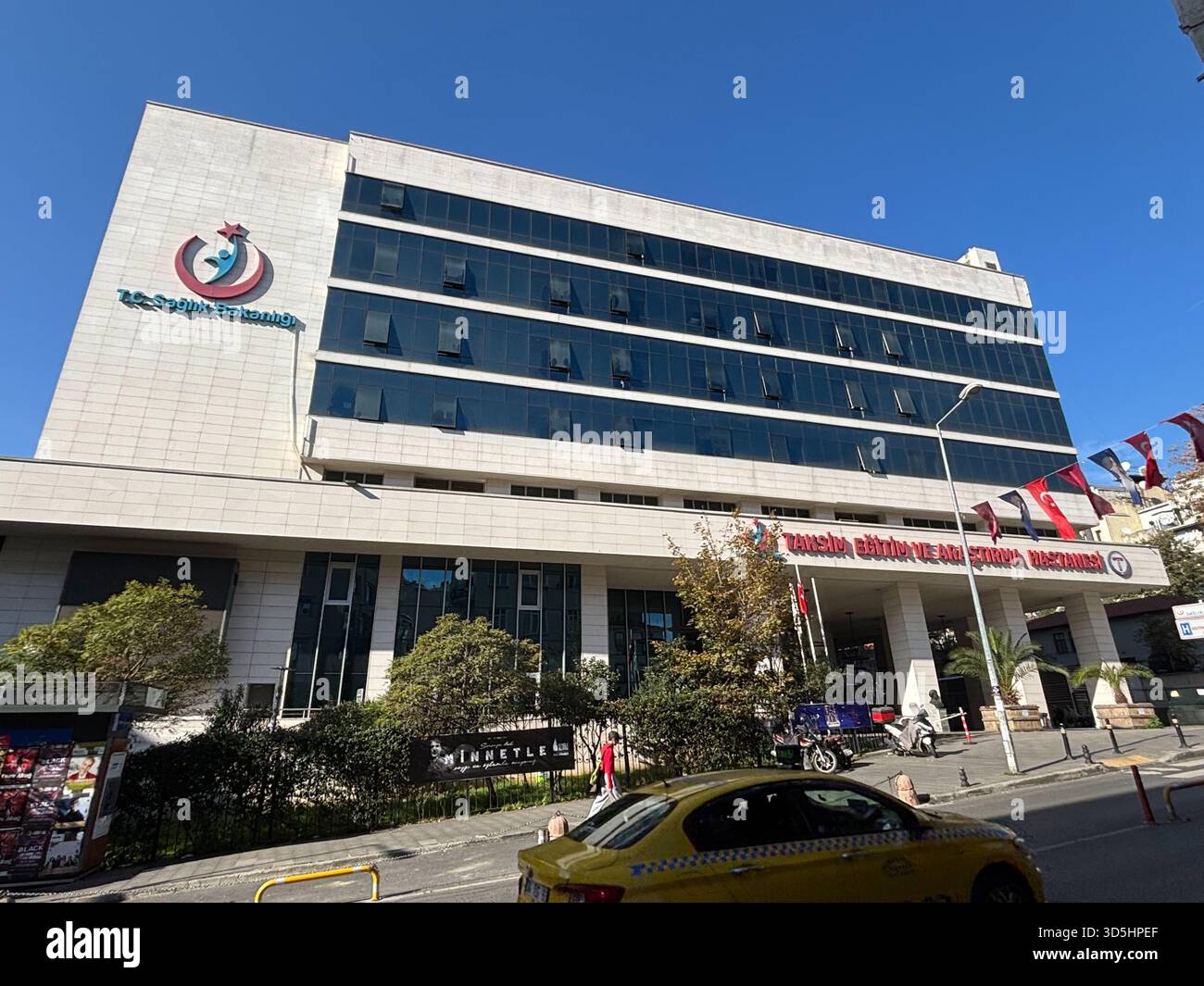 16 November 2025, Turkey, Istanbul: The Taksim Hospital in Istanbul. This is where tourists are treated for symptoms of poisoning. Photo: Mirjam Schmitt/dpa Stock Photo