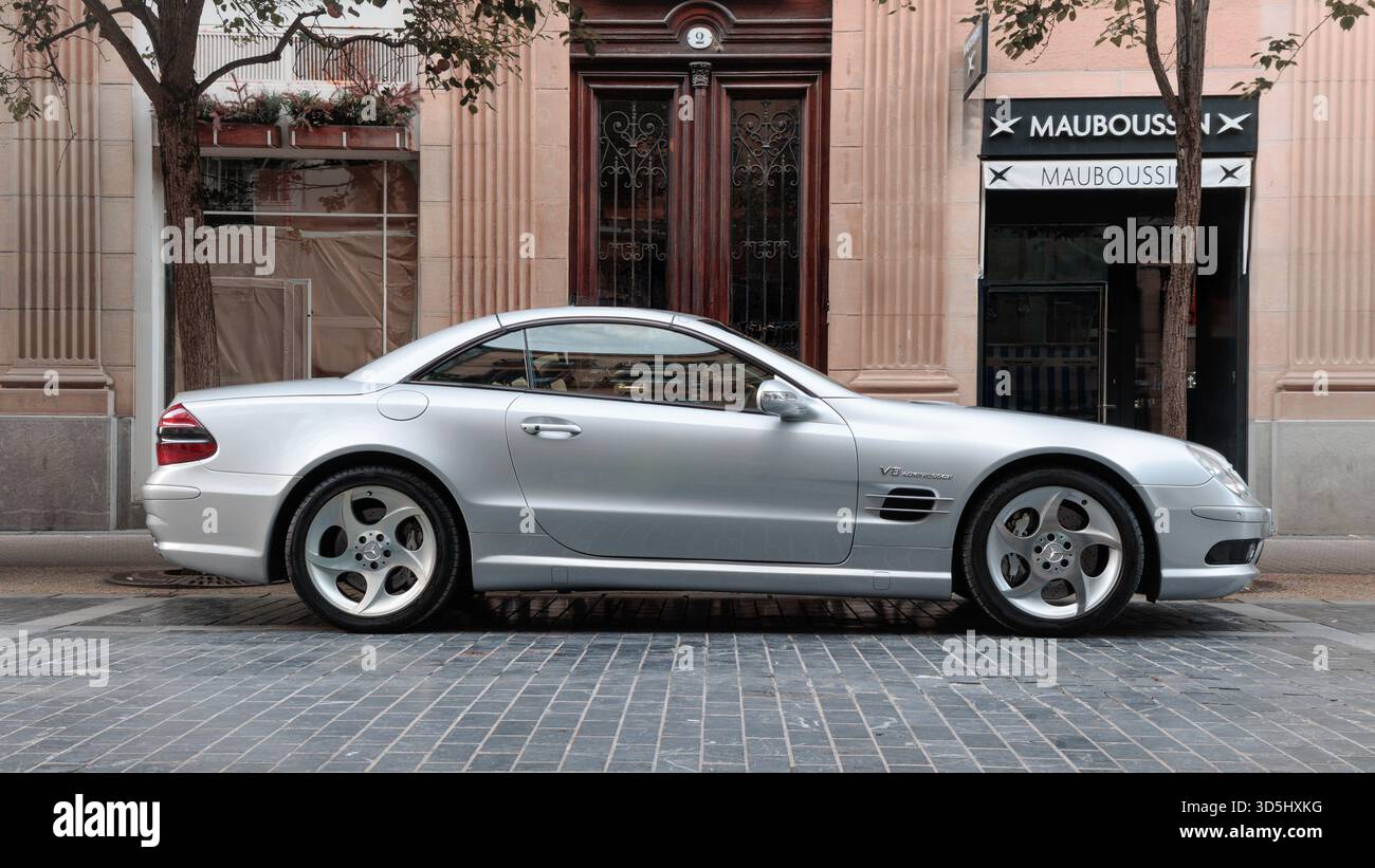 San Sebastian, Spain-September 20, 2025: Mercedes-Benz SL-Class (R230),  SL 55 AMG V8 Kompressor Stock Photo