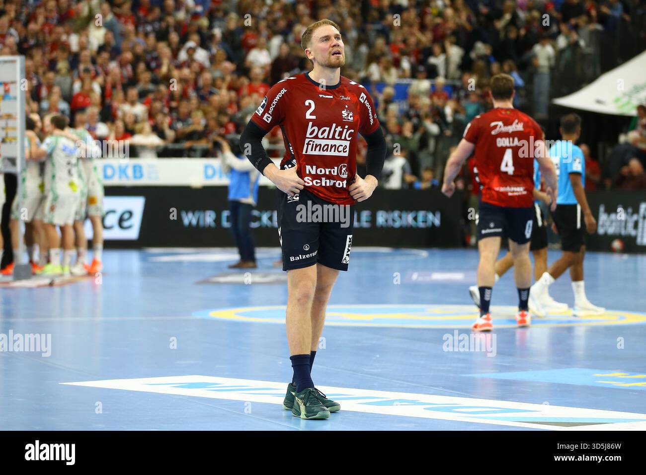 15 November 2025, Schleswig-Holstein, Flensburg: Handball: Bundesliga, SG Flensburg-Handewitt - SC Magdeburg, Matchday 12, GP JOULE Arena. Disappointment for Simon Pytlick (SG Flensburg-Handewitt) after the final whistle. Photo: Michael Hundt/dpa Stock Photo