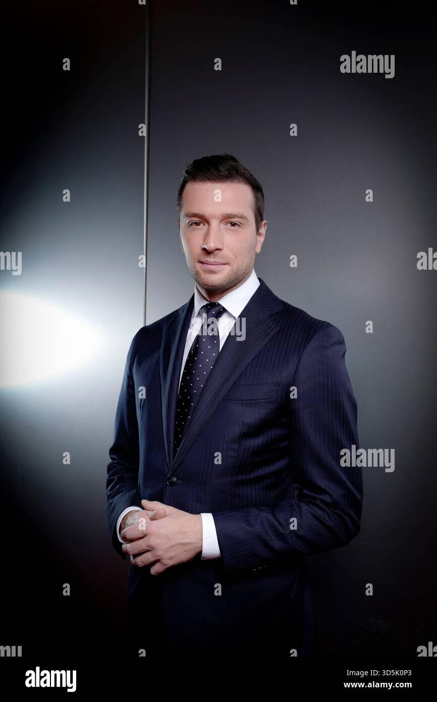 Paris, France. 16th Nov, 2025. President of French far-right Rassemblement National (RN) party and Member of the European Parliament Jordan Bardella poses for pictures ahead of an interview for Dimanche En Politique on France 3 channel in Paris, France on November 16, 2025. Photo by Stephane Le Tellec/ABACAPRESS.COM Credit: Abaca Press/Alamy Live News Stock Photo