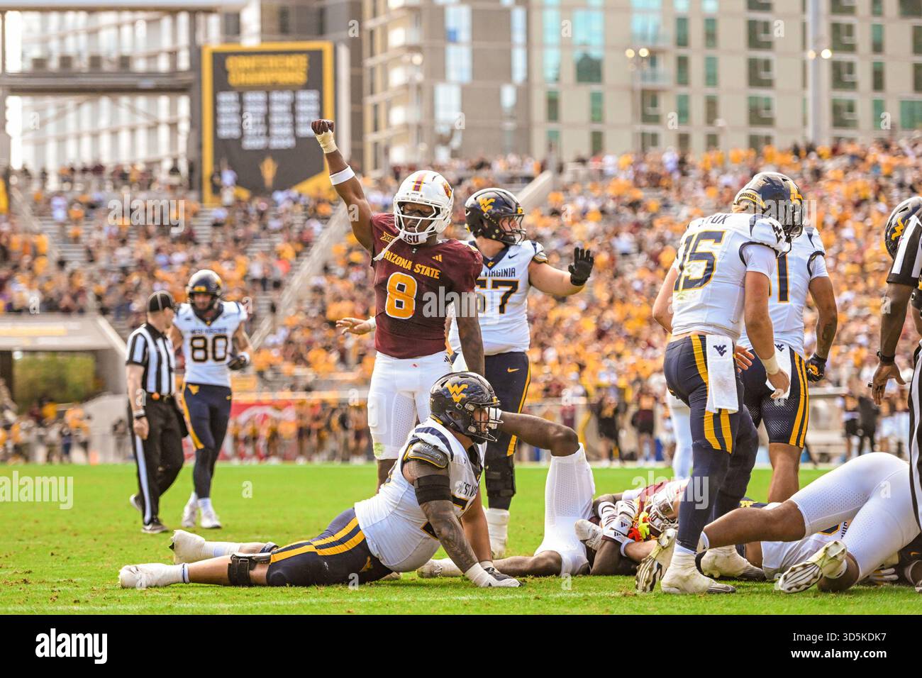 Arizona State Sun Devils linebacker Jordan Crook (8) celebrates a stop ...