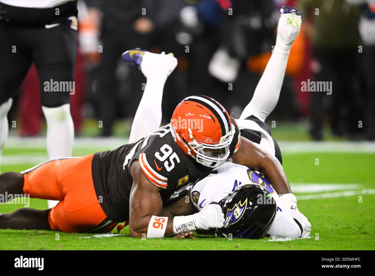 Comparing the Impact: Garrett vs. Other Pass Rushers