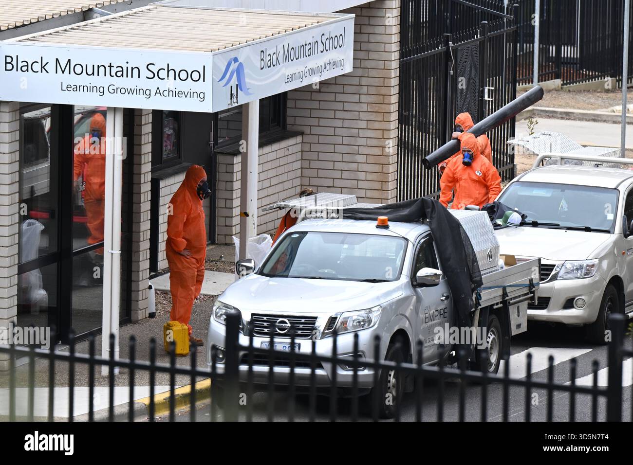Accredited asbestos removalists attend to Black Mountain School in ...