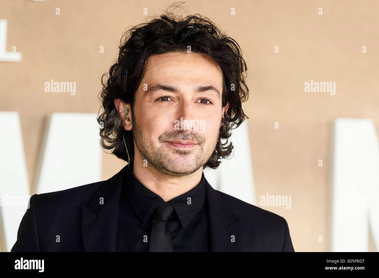 Alex Zane bei der Premiere der 2. Staffel der Paramount Serie Landman ...