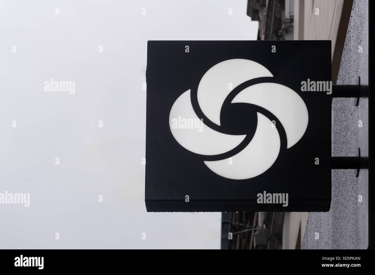 London, Uk - October 19, 2024 - Samsonite store sign on modern urban facade Stock Photo