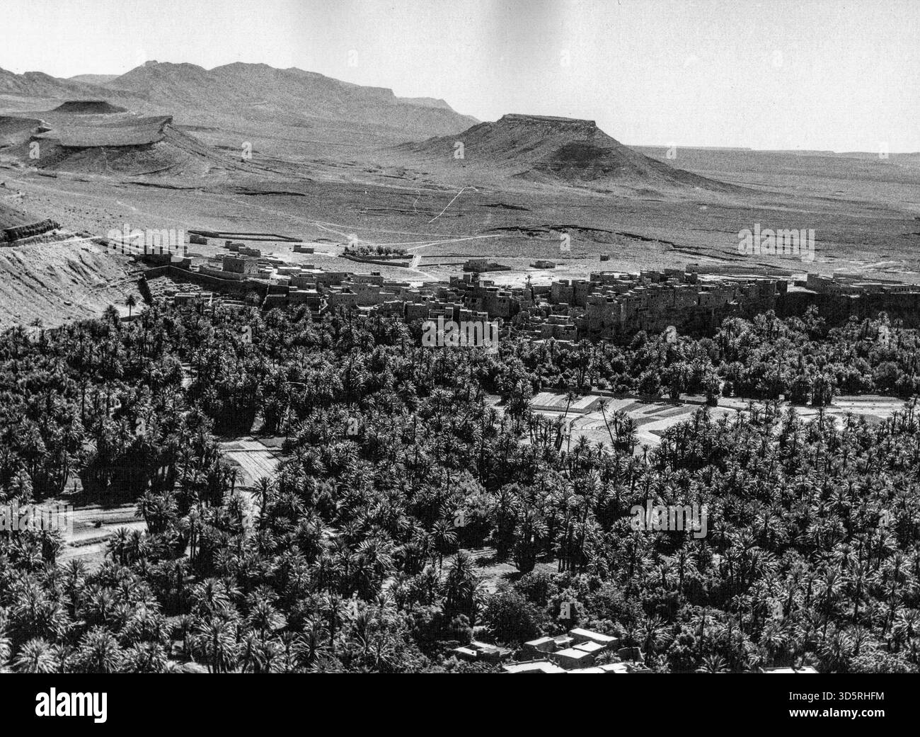 Landscape photography old country Black and White Stock Photos & Images ...