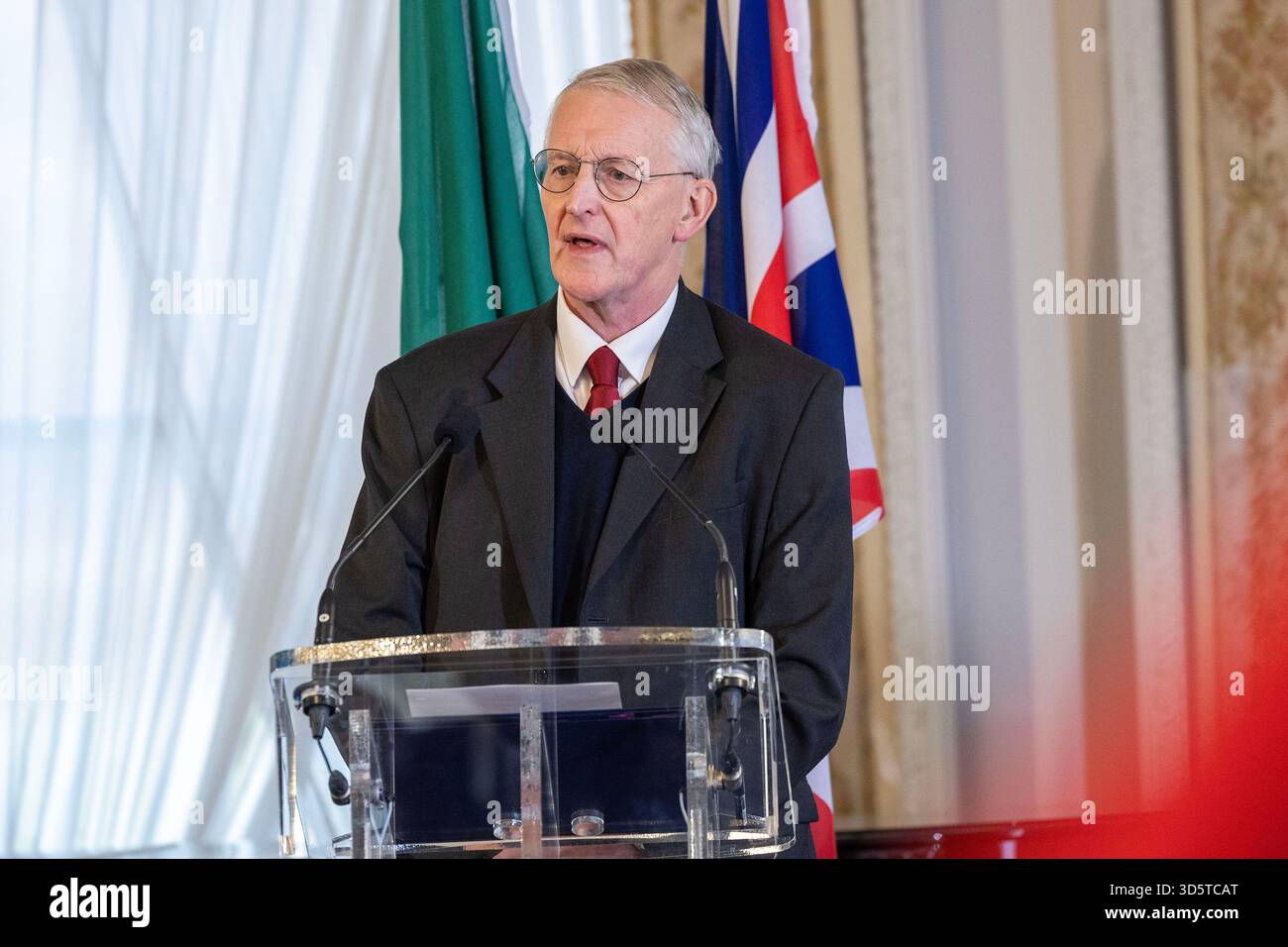 Northern Ireland Secretary Visits Dublin for First Time Northern Ireland Secretary Visits Dublin for First Time