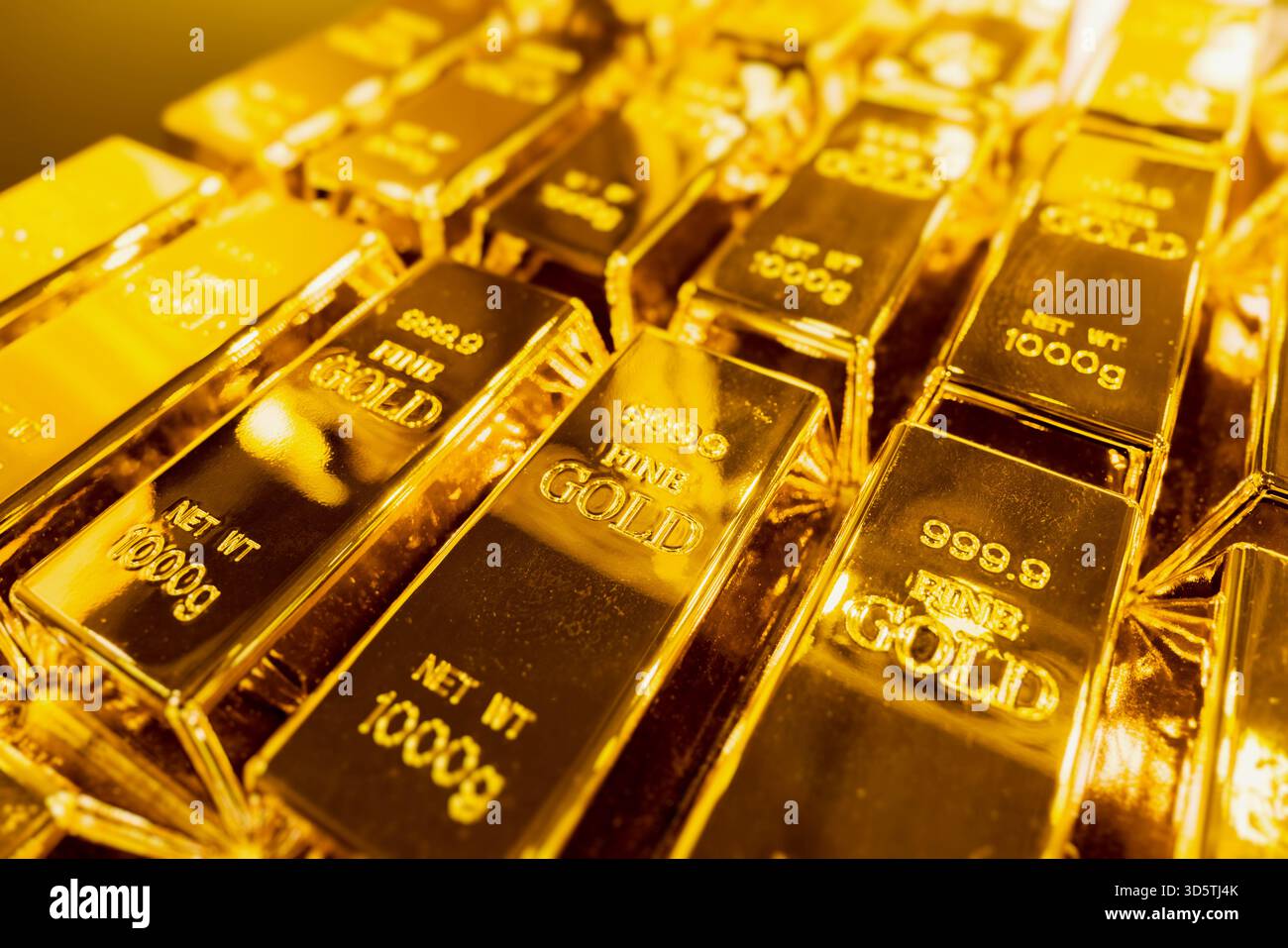 Bullion bar hi-res stock photography and images - Alamy