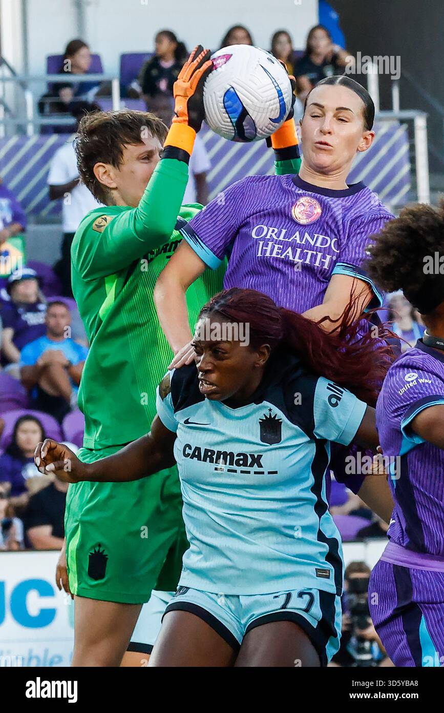 Mandy Freeman NJ/NY Gotham FC goalkeeper Ann-Katrin Berger, left, and teammate ...
