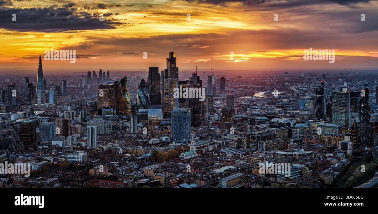Skyscraper city landscape urban hi-res stock photography and images - Alamy