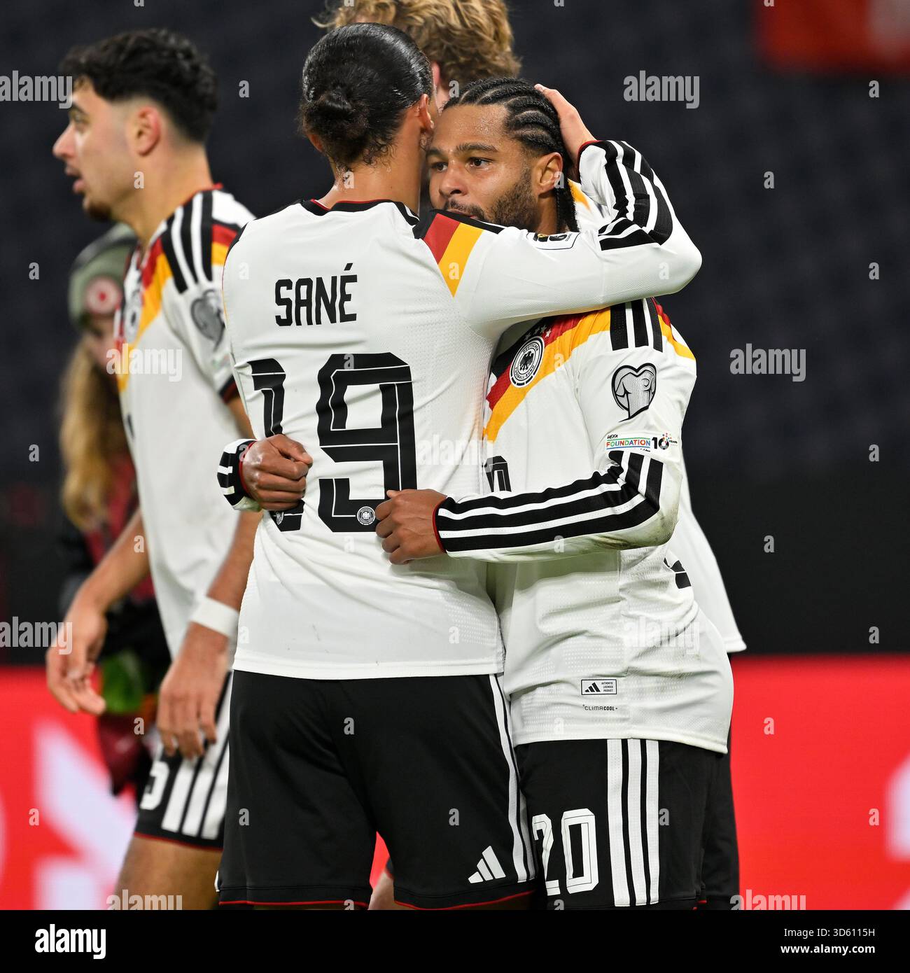 Leipzig, Germany. 17th Nov, 2025. Serge Gnabry (R, front) of Germany