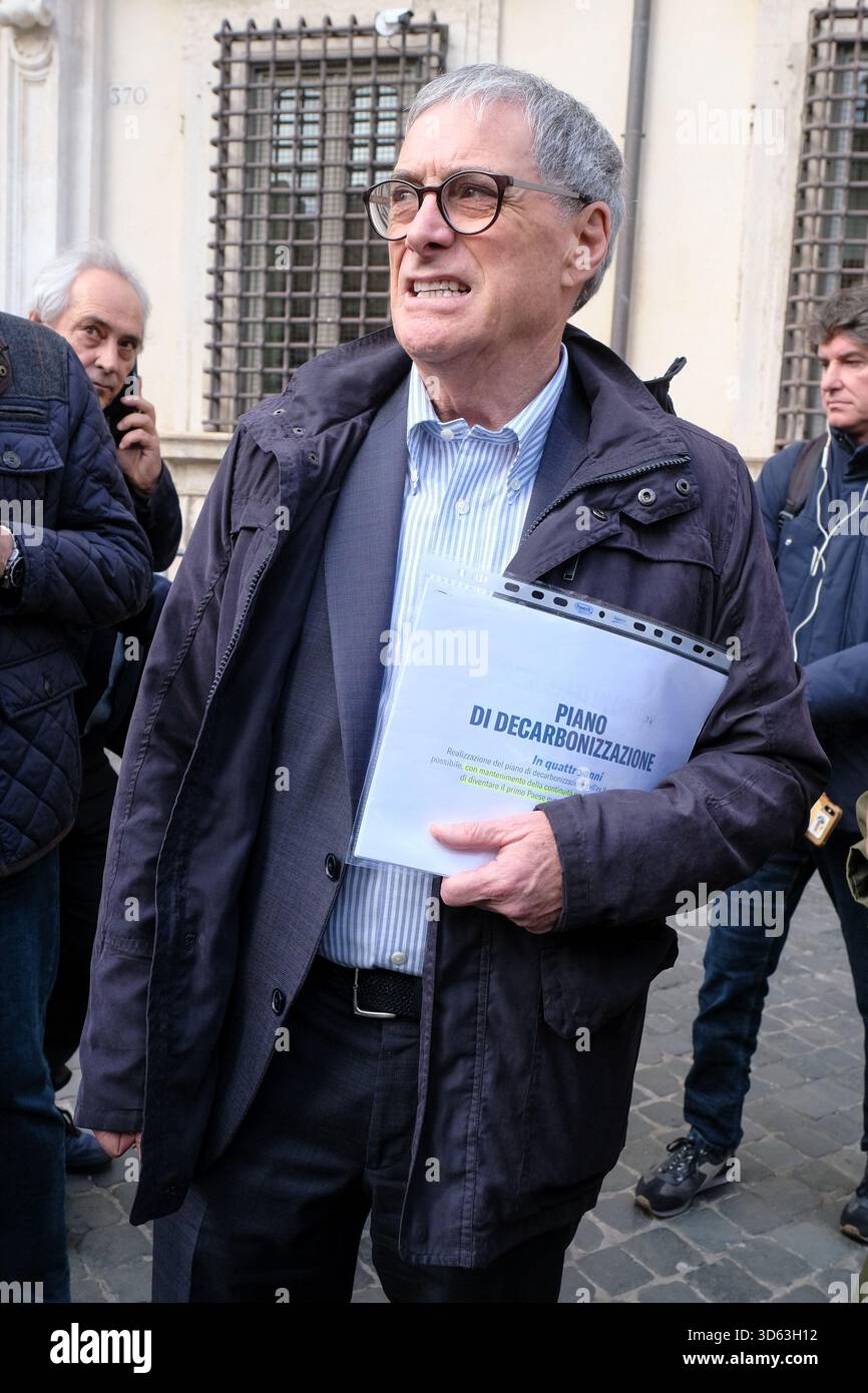 rocco-palombella-uilm-in-occasione-della-convocazione-a-palazzo-chigi