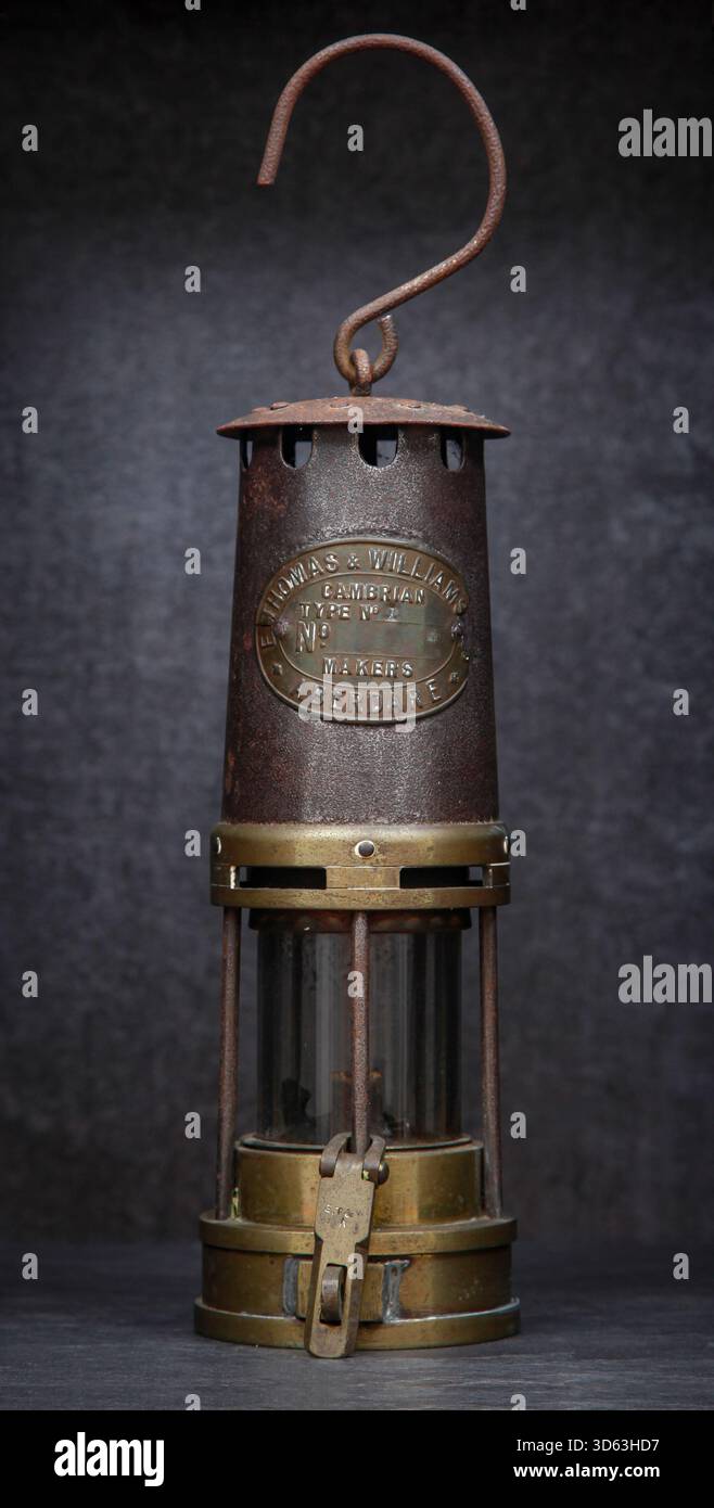 Safety lamp (davy lamp) hi-res stock photography and images - Alamy