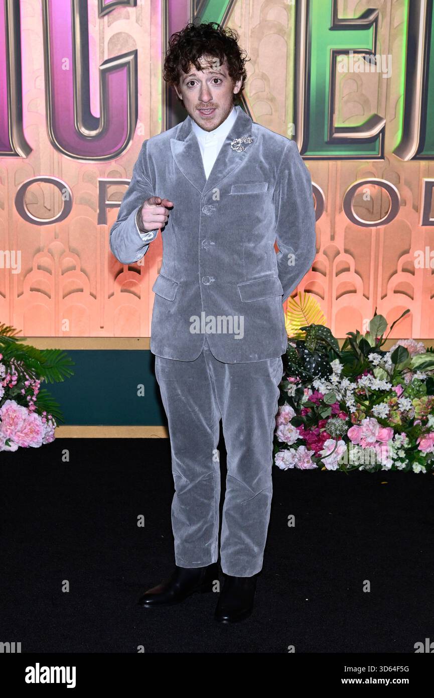 Ethan Slater walking the red carpet at 'Wicked: For Good!' New York ...
