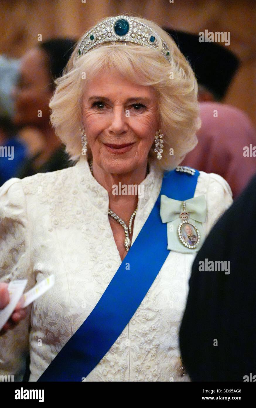 queen-camilla-wearing-the-