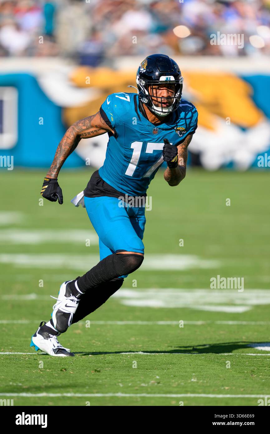 Jacksonville Jaguars wide receiver Tim Patrick (17) runs a play during ...