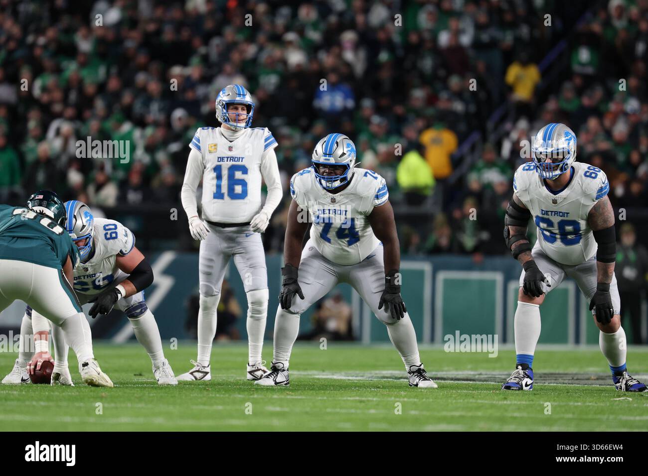 Detroit Lions center Graham Glasgow (60), guard Kayode Awosika (74 ...