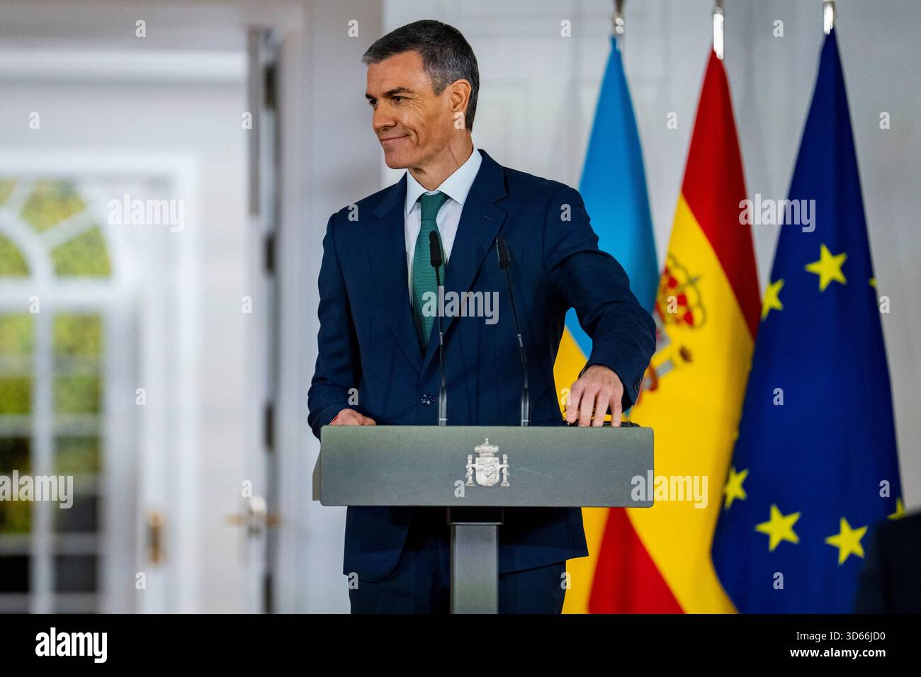 spanish-prime-minister-pedro-sanchez-is-seen-during-the-official-visit