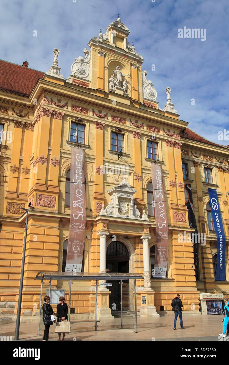 Zagreb art and crafts hi-res stock photography and images - Alamy