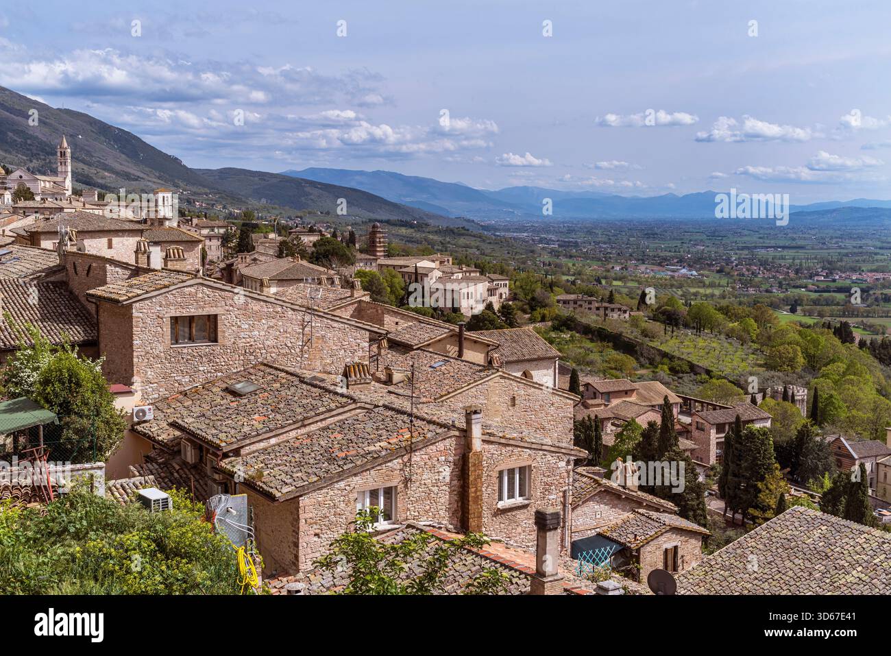 アッシジ風景 Assisi valley view of assisi hi-res stock photography and images