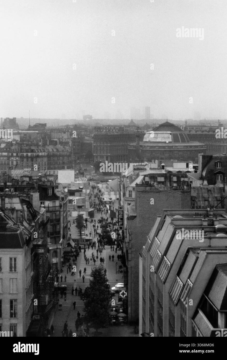 Paris overview Black and White Stock Photos & Images - Alamy
