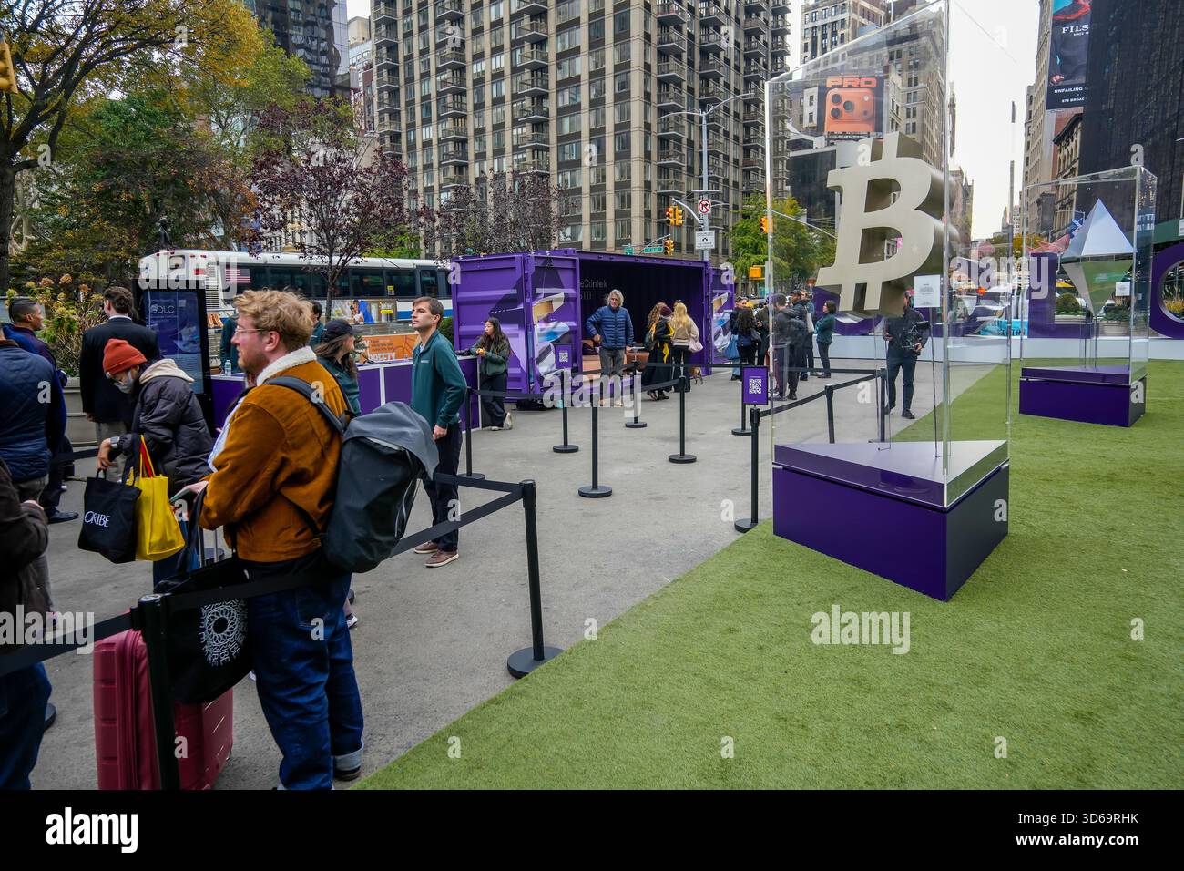 Bitcoin etf new york hi-res stock photography and images - Alamy