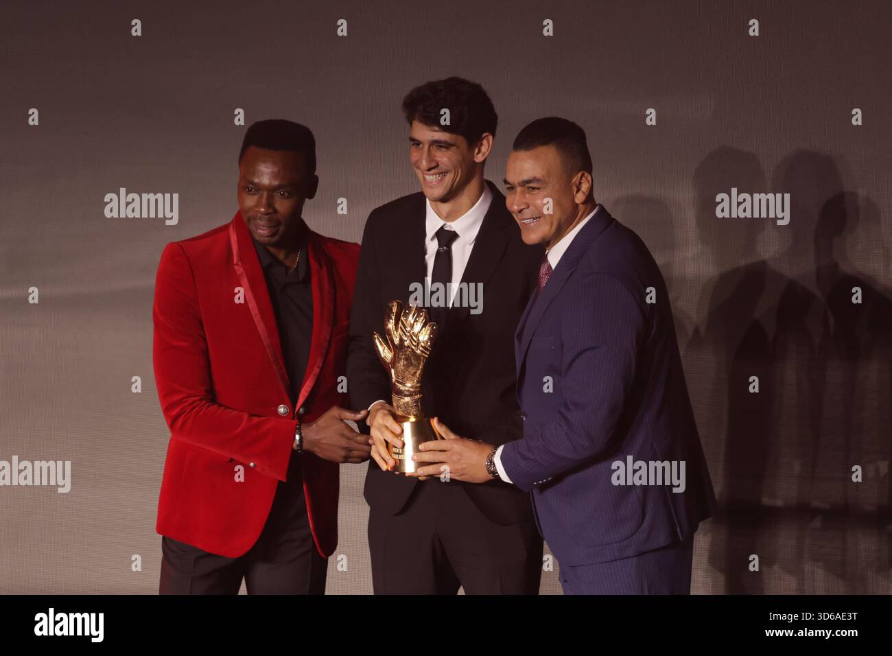 Rabat, Morocco. 19th Nov, 2025, Yassine Bouno wins goalkeeper of the ...