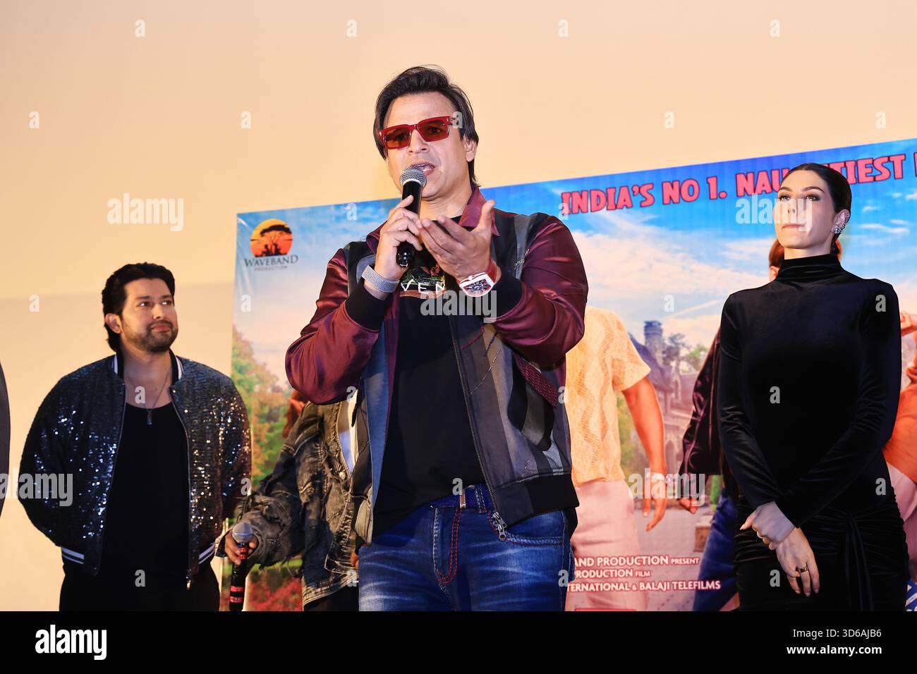 Bollywood actors Elnaaz Norouzi, Vivek Oberoi, and Aftab Shivdasani attend a promotional event for their upcoming film 'Mastiii 4' in Jaipur, Rajasthan, India, on November 18, 2025. (Photo by Vishal Bhatnagar/NurPhoto) Credit: NurPhoto SRL/Alamy Live News Stock Photo