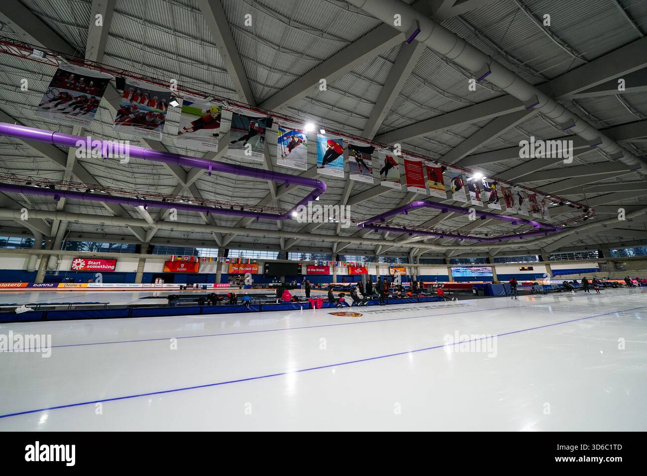CALGARY, CANADA - NOVEMBER 19: General view of the Ice RInk during a ...