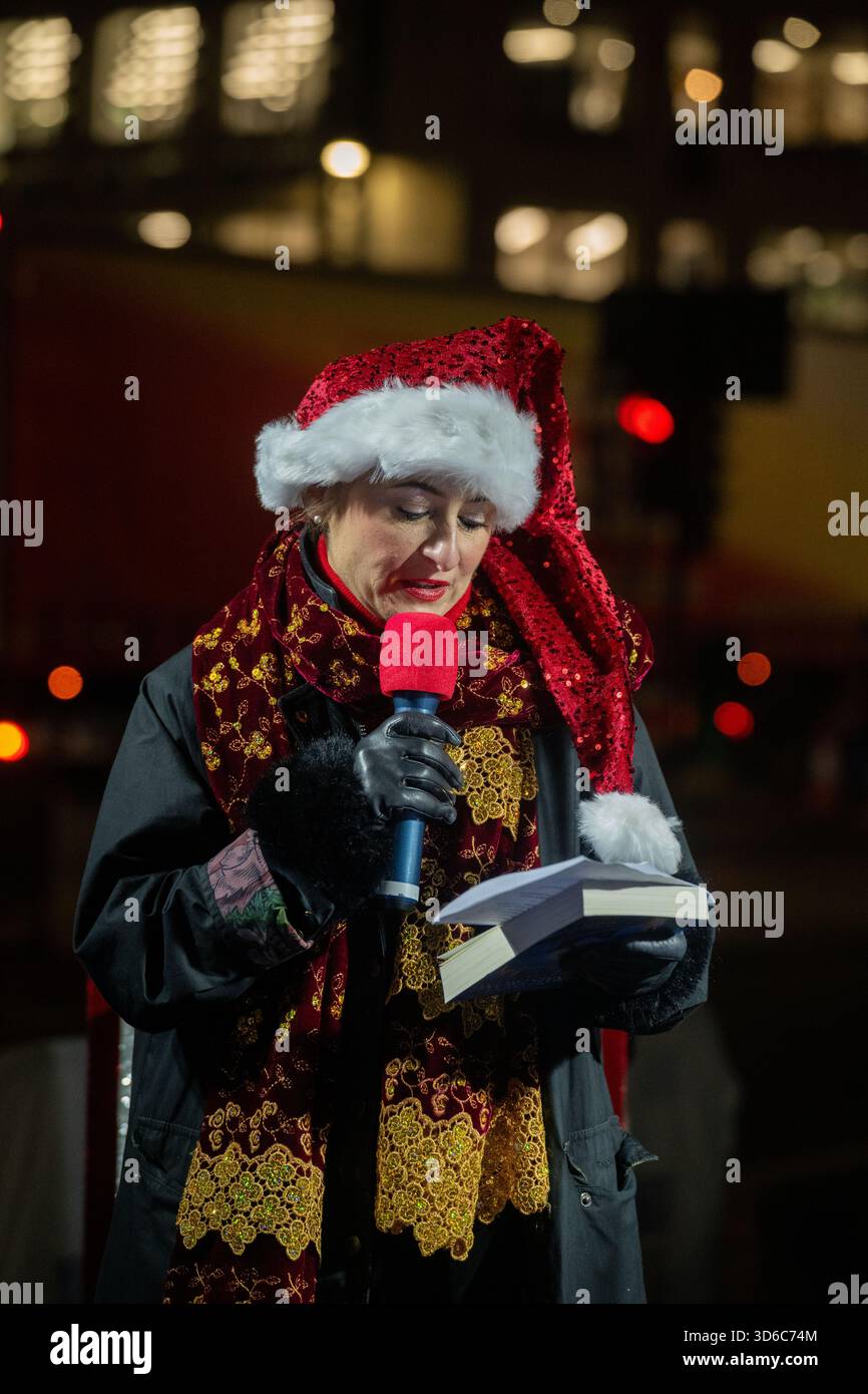 London, UK, 19th November 2025, Christmas Lights were switched on in Fleet Street by Alexander Armstrong, Snoopy and  Lady Lucy French on the 19th November. It marks the start of Festive Fleet Street Quarter 2025 programme which includes a Snoopy sculpture trail. Featuring 12 artist-designed Snoopy sculptures displayed across the Quarter, this runs until 16th January 2026., Andrew Lalchan Photography/Alamy Live News Stock Photo